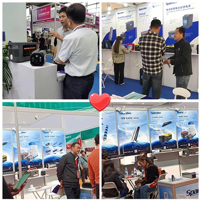 哔咔漫画2.0新能源锂哔咔漫画下载APP展位火爆